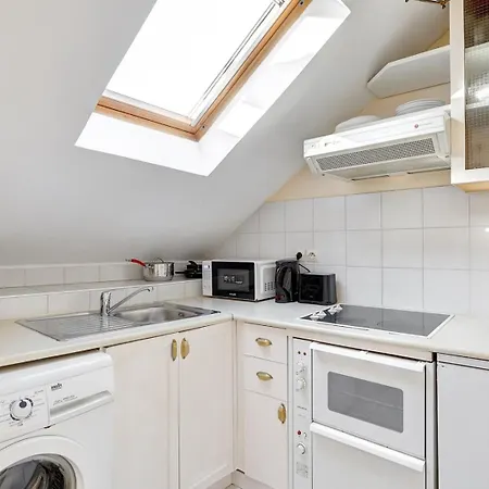 Bnbnook - Chic & 1br - Walk To Notre-dame Apartment *